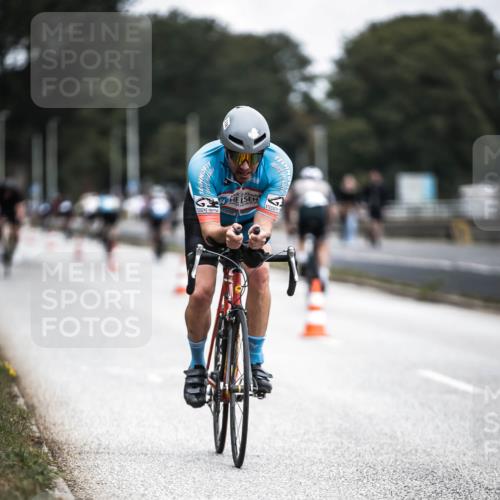 16.08.2026 - KN Förde Triathlon 2026 H.Heesch http://msf.ph/oto/9977098 16.08.2026 11:21:12 Radfahren 320, 338 meine-sportfotos.de