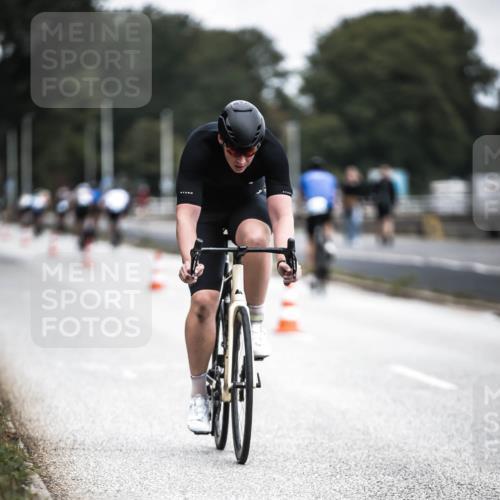 16.08.2026 - KN Förde Triathlon 2026 H.Heesch http://msf.ph/oto/9977135 16.08.2026 11:21:17 Radfahren 312, 320 meine-sportfotos.de