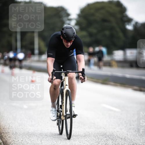 16.08.2026 - KN Förde Triathlon 2026 H.Heesch http://msf.ph/oto/9977140 16.08.2026 11:21:17 Radfahren 312, 320 meine-sportfotos.de