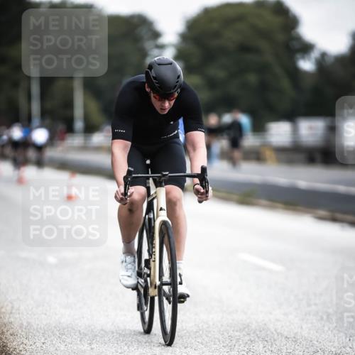 16.08.2026 - KN Förde Triathlon 2026 H.Heesch http://msf.ph/oto/9977142 16.08.2026 11:21:17 Radfahren 312, 320 meine-sportfotos.de