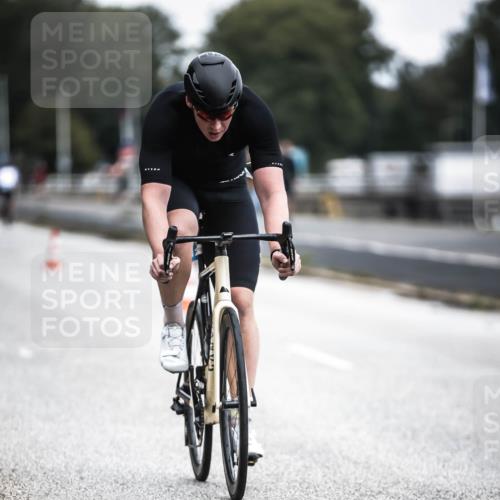 16.08.2026 - KN Förde Triathlon 2026 H.Heesch http://msf.ph/oto/9977148 16.08.2026 11:21:18 Radfahren 312, 320 meine-sportfotos.de