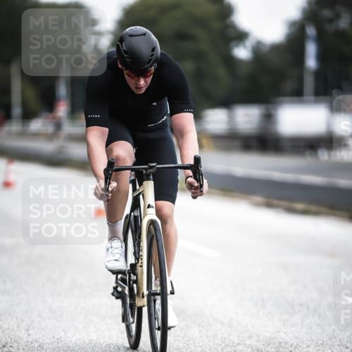 16.08.2026 - KN Förde Triathlon 2026 H.Heesch http://msf.ph/oto/9977152 16.08.2026 11:21:18 Radfahren 312, 320 meine-sportfotos.de