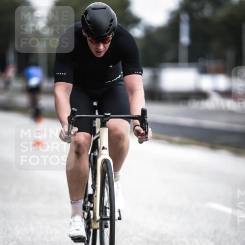 16.08.2026 - KN Förde Triathlon 2026 H.Heesch http://msf.ph/oto/9977160 16.08.2026 11:21:18 Radfahren 312, 320 meine-sportfotos.de