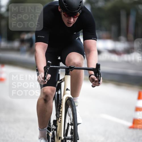 16.08.2026 - KN Förde Triathlon 2026 H.Heesch http://msf.ph/oto/9977167 16.08.2026 11:21:18 Radfahren 312, 320 meine-sportfotos.de