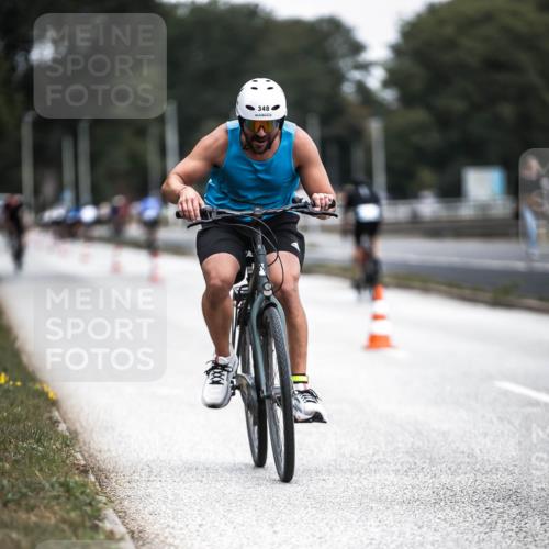 16.08.2026 - KN Förde Triathlon 2026 H.Heesch http://msf.ph/oto/9977173 16.08.2026 11:21:26 Radfahren 348, 394, 424 meine-sportfotos.de