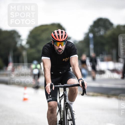 16.08.2026 - KN Förde Triathlon 2026 H.Heesch http://msf.ph/oto/9977238 16.08.2026 11:21:35 Radfahren 352, 426, 436 meine-sportfotos.de