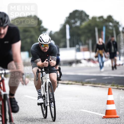 16.08.2026 - KN Förde Triathlon 2026 H.Heesch http://msf.ph/oto/9977333 16.08.2026 11:21:45 Radfahren 323, 342, 347, 365, 372, 377 meine-sportfotos.de