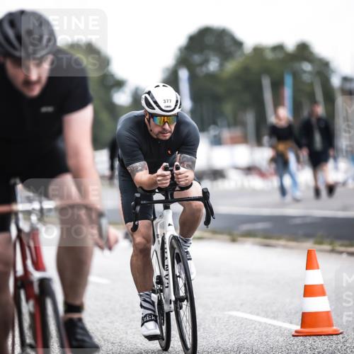 16.08.2026 - KN Förde Triathlon 2026 H.Heesch http://msf.ph/oto/9977339 16.08.2026 11:21:45 Radfahren 323, 342, 347, 365, 372, 377 meine-sportfotos.de