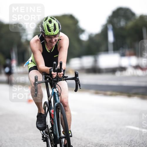 16.08.2026 - KN Förde Triathlon 2026 H.Heesch http://msf.ph/oto/9977400 16.08.2026 11:21:50 Radfahren 372, 391, 438 meine-sportfotos.de