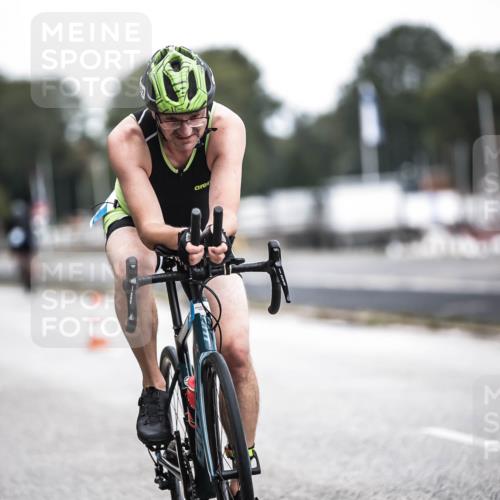16.08.2026 - KN Förde Triathlon 2026 H.Heesch http://msf.ph/oto/9977402 16.08.2026 11:21:50 Radfahren 372, 391, 438 meine-sportfotos.de