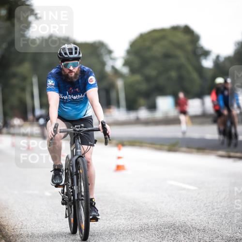 16.08.2026 - KN Förde Triathlon 2026 H.Heesch http://msf.ph/oto/9977434 16.08.2026 11:21:54 Radfahren 391, 438 meine-sportfotos.de