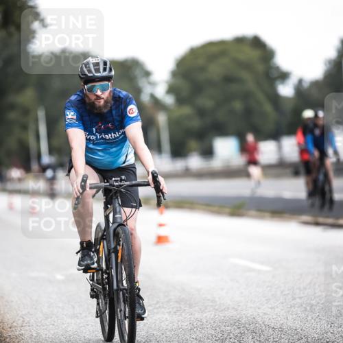 16.08.2026 - KN Förde Triathlon 2026 H.Heesch http://msf.ph/oto/9977439 16.08.2026 11:21:54 Radfahren 391, 438 meine-sportfotos.de