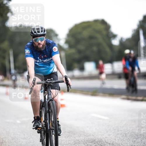 16.08.2026 - KN Förde Triathlon 2026 H.Heesch http://msf.ph/oto/9977444 16.08.2026 11:21:54 Radfahren 391, 438 meine-sportfotos.de