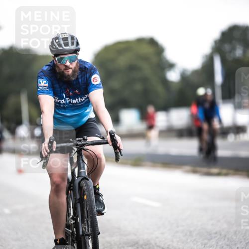 16.08.2026 - KN Förde Triathlon 2026 H.Heesch http://msf.ph/oto/9977454 16.08.2026 11:21:54 Radfahren 391, 438 meine-sportfotos.de