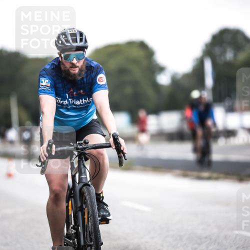 16.08.2026 - KN Förde Triathlon 2026 H.Heesch http://msf.ph/oto/9977459 16.08.2026 11:21:55 Radfahren 391, 438 meine-sportfotos.de