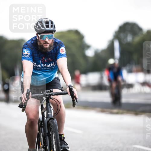 16.08.2026 - KN Förde Triathlon 2026 H.Heesch http://msf.ph/oto/9977463 16.08.2026 11:21:55 Radfahren 391, 438 meine-sportfotos.de