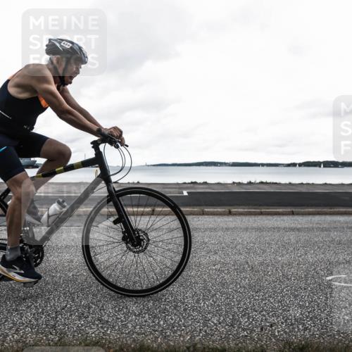 16.08.2026 - KN Förde Triathlon 2026 H.Heesch http://msf.ph/oto/9977469 16.08.2026 11:48:04 Radfahren 417, 439 meine-sportfotos.de