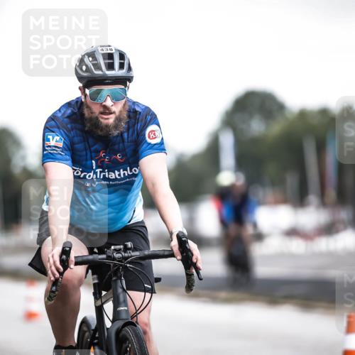 16.08.2026 - KN Förde Triathlon 2026 H.Heesch http://msf.ph/oto/9977473 16.08.2026 11:21:55 Radfahren 391, 438 meine-sportfotos.de