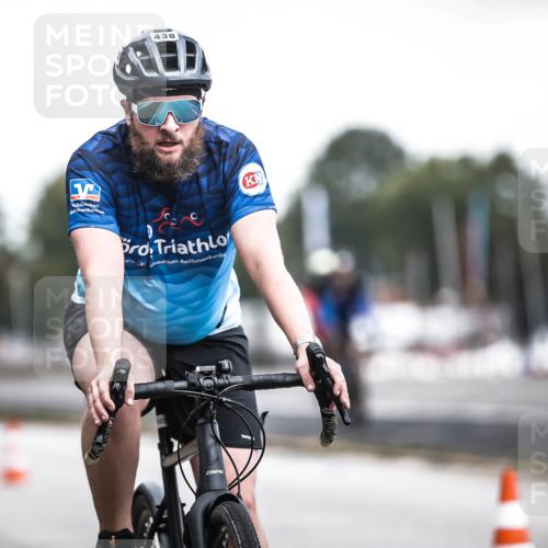16.08.2026 - KN Förde Triathlon 2026 H.Heesch http://msf.ph/oto/9977477 16.08.2026 11:21:55 Radfahren 391, 438 meine-sportfotos.de