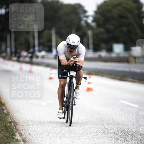 16.08.2026 - KN Förde Triathlon 2026 H.Heesch http://msf.ph/oto/9977483 16.08.2026 11:22:02 Radfahren 340, 376, 393, 401 meine-sportfotos.de