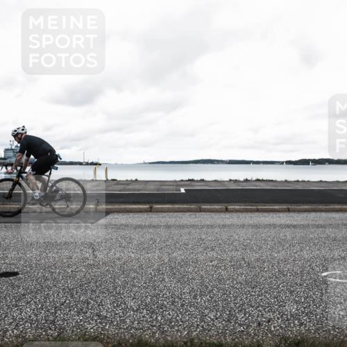 16.08.2026 - KN Förde Triathlon 2026 H.Heesch http://msf.ph/oto/9977490 16.08.2026 11:48:53 Radfahren 402, 415 meine-sportfotos.de