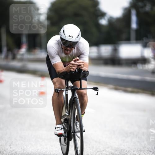 16.08.2026 - KN Förde Triathlon 2026 H.Heesch http://msf.ph/oto/9977503 16.08.2026 11:22:02 Radfahren 340, 376, 393, 401 meine-sportfotos.de