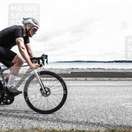 16.08.2026 - KN Förde Triathlon 2026 H.Heesch http://msf.ph/oto/9977511 16.08.2026 11:50:00 Radfahren  meine-sportfotos.de
