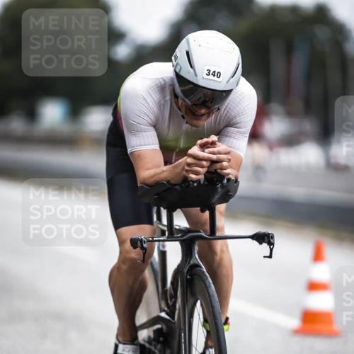 16.08.2026 - KN Förde Triathlon 2026 H.Heesch http://msf.ph/oto/9977519 16.08.2026 11:22:02 Radfahren 340, 376, 393, 401 meine-sportfotos.de