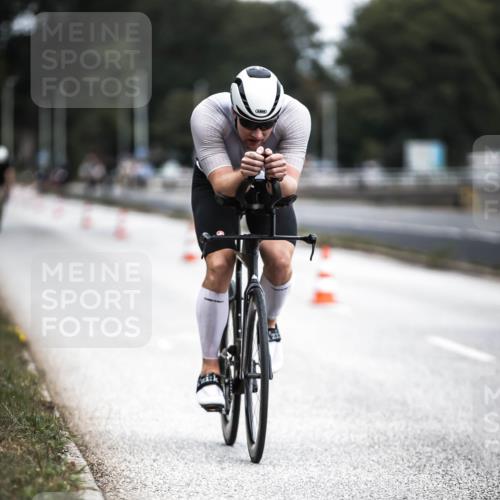 16.08.2026 - KN Förde Triathlon 2026 H.Heesch http://msf.ph/oto/9977534 16.08.2026 11:22:10 Radfahren 321 meine-sportfotos.de
