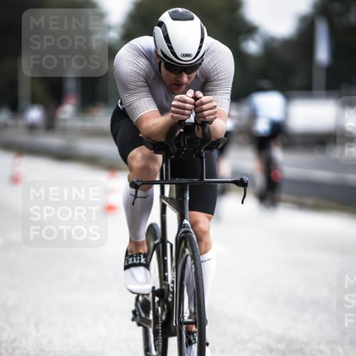 16.08.2026 - KN Förde Triathlon 2026 H.Heesch http://msf.ph/oto/9977554 16.08.2026 11:22:10 Radfahren 321 meine-sportfotos.de