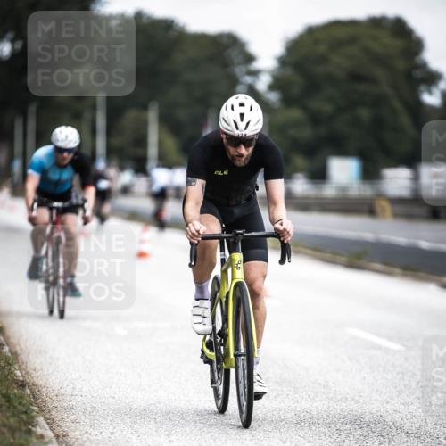 16.08.2026 - KN Förde Triathlon 2026 H.Heesch http://msf.ph/oto/9977564 16.08.2026 11:22:16 Radfahren 329, 375, 397, 400 meine-sportfotos.de
