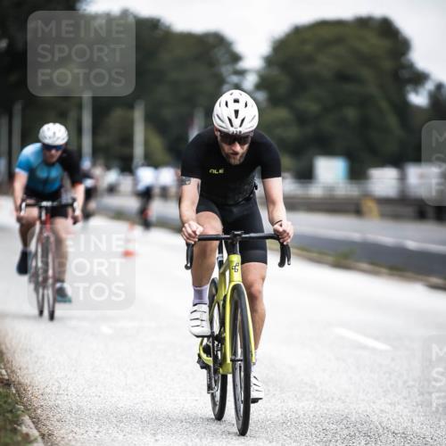 16.08.2026 - KN Förde Triathlon 2026 H.Heesch http://msf.ph/oto/9977566 16.08.2026 11:22:16 Radfahren 329, 375, 397, 400 meine-sportfotos.de
