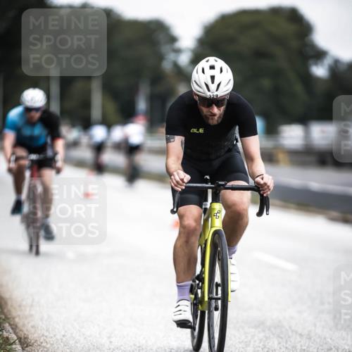 16.08.2026 - KN Förde Triathlon 2026 H.Heesch http://msf.ph/oto/9977574 16.08.2026 11:22:16 Radfahren 329, 375, 397, 400 meine-sportfotos.de