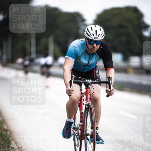 16.08.2026 - KN Förde Triathlon 2026 H.Heesch http://msf.ph/oto/9977602 16.08.2026 11:22:17 Radfahren 329, 375, 397, 400 meine-sportfotos.de