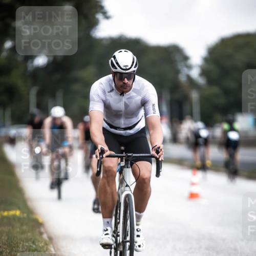 16.08.2026 - KN Förde Triathlon 2026 H.Heesch http://msf.ph/oto/9977614 16.08.2026 11:22:29 Radfahren 307, 315, 325, 368, 369, 389, 409, 415 meine-sportfotos.de