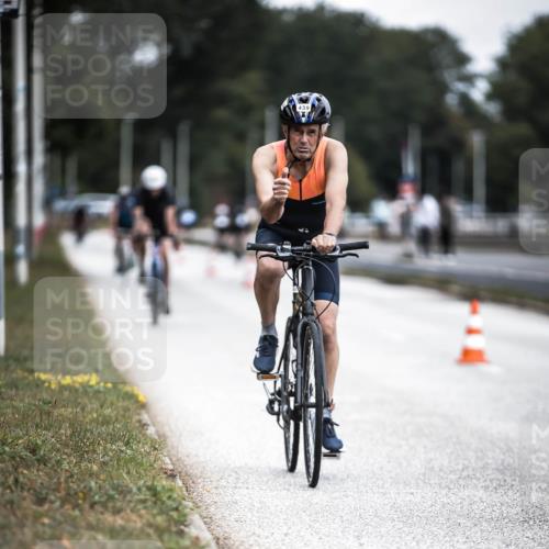 16.08.2026 - KN Förde Triathlon 2026 H.Heesch http://msf.ph/oto/9977823 16.08.2026 11:22:57 Radfahren 327, 388, 439 meine-sportfotos.de