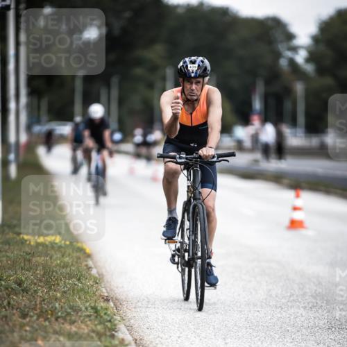16.08.2026 - KN Förde Triathlon 2026 H.Heesch http://msf.ph/oto/9977825 16.08.2026 11:22:57 Radfahren 327, 388, 439 meine-sportfotos.de