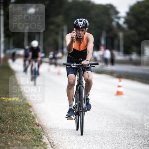 16.08.2026 - KN Förde Triathlon 2026 H.Heesch http://msf.ph/oto/9977831 16.08.2026 11:22:57 Radfahren 327, 388, 439 meine-sportfotos.de
