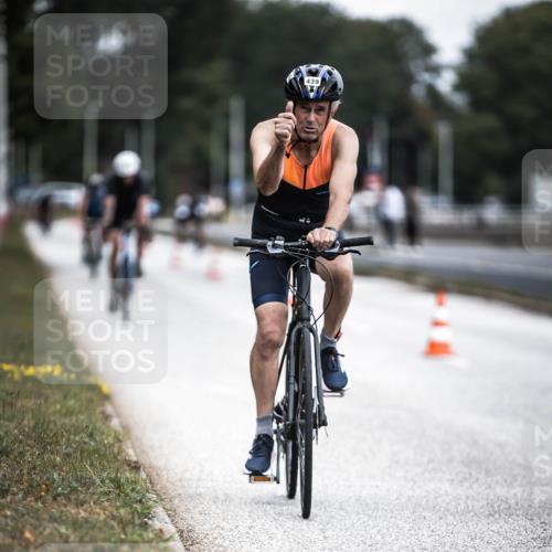 16.08.2026 - KN Förde Triathlon 2026 H.Heesch http://msf.ph/oto/9977835 16.08.2026 11:22:57 Radfahren 327, 388, 439 meine-sportfotos.de