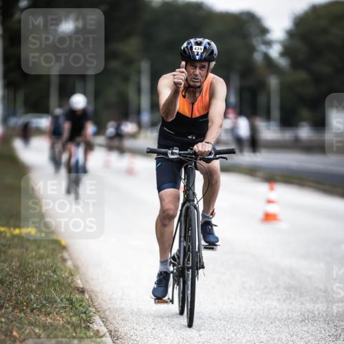 16.08.2026 - KN Förde Triathlon 2026 H.Heesch http://msf.ph/oto/9977837 16.08.2026 11:22:57 Radfahren 327, 388, 439 meine-sportfotos.de