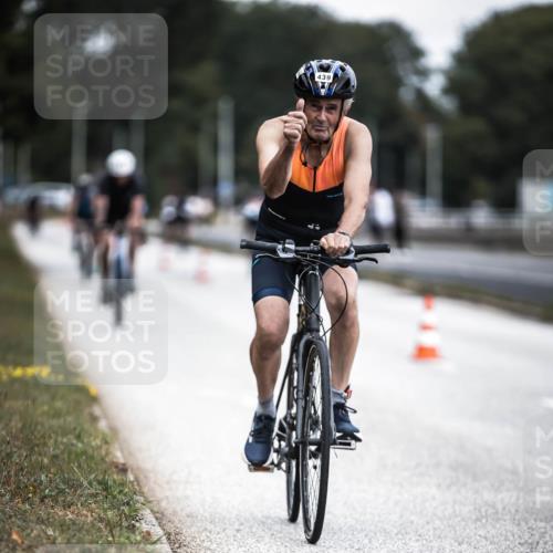 16.08.2026 - KN Förde Triathlon 2026 H.Heesch http://msf.ph/oto/9977840 16.08.2026 11:22:57 Radfahren 327, 388, 439 meine-sportfotos.de