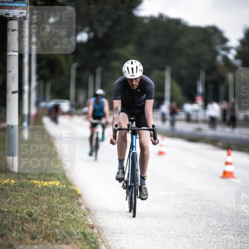 16.08.2026 - KN Förde Triathlon 2026 H.Heesch http://msf.ph/oto/9977870 16.08.2026 11:22:59 Radfahren 357, 388, 439 meine-sportfotos.de