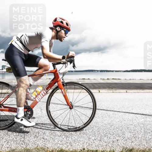 16.08.2026 - KN Förde Triathlon 2026 H.Heesch http://msf.ph/oto/9977908 16.08.2026 12:53:12 Radfahren 561, 701 meine-sportfotos.de