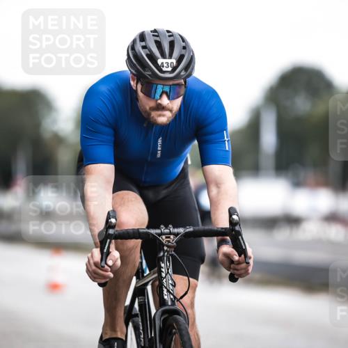 16.08.2026 - KN Förde Triathlon 2026 H.Heesch http://msf.ph/oto/9978024 16.08.2026 11:23:21 Radfahren 370, 379, 430 meine-sportfotos.de