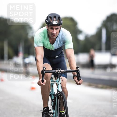16.08.2026 - KN Förde Triathlon 2026 H.Heesch http://msf.ph/oto/9978045 16.08.2026 11:23:24 Radfahren 316, 370, 379, 395, 430 meine-sportfotos.de