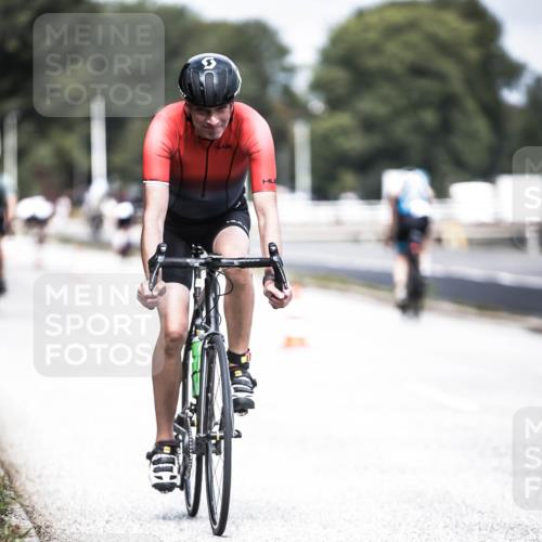 16.08.2026 - KN Förde Triathlon 2026 H.Heesch http://msf.ph/oto/9978068 16.08.2026 11:30:37 Radfahren 425, 428, 430, 438 meine-sportfotos.de
