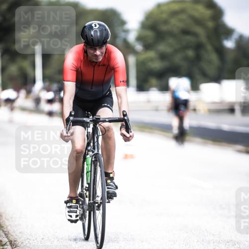 16.08.2026 - KN Förde Triathlon 2026 H.Heesch http://msf.ph/oto/9978070 16.08.2026 11:30:37 Radfahren 425, 428, 430, 438 meine-sportfotos.de