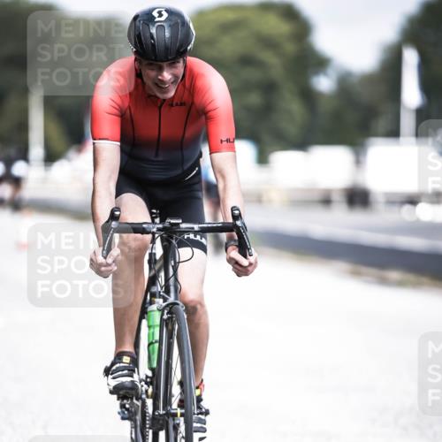 16.08.2026 - KN Förde Triathlon 2026 H.Heesch http://msf.ph/oto/9978084 16.08.2026 11:30:37 Radfahren 425, 428, 430, 438 meine-sportfotos.de