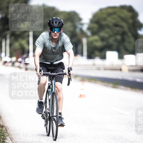16.08.2026 - KN Förde Triathlon 2026 H.Heesch http://msf.ph/oto/9978116 16.08.2026 11:30:41 Radfahren 386, 411, 425, 428, 430, 438 meine-sportfotos.de