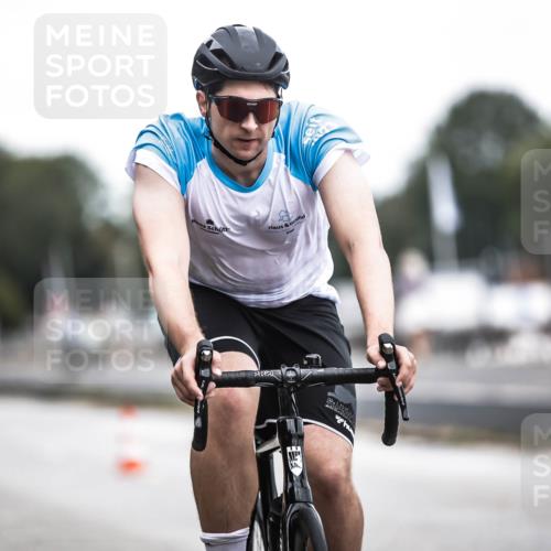 16.08.2026 - KN Förde Triathlon 2026 H.Heesch http://msf.ph/oto/9978127 16.08.2026 11:23:34 Radfahren 320, 364, 410 meine-sportfotos.de